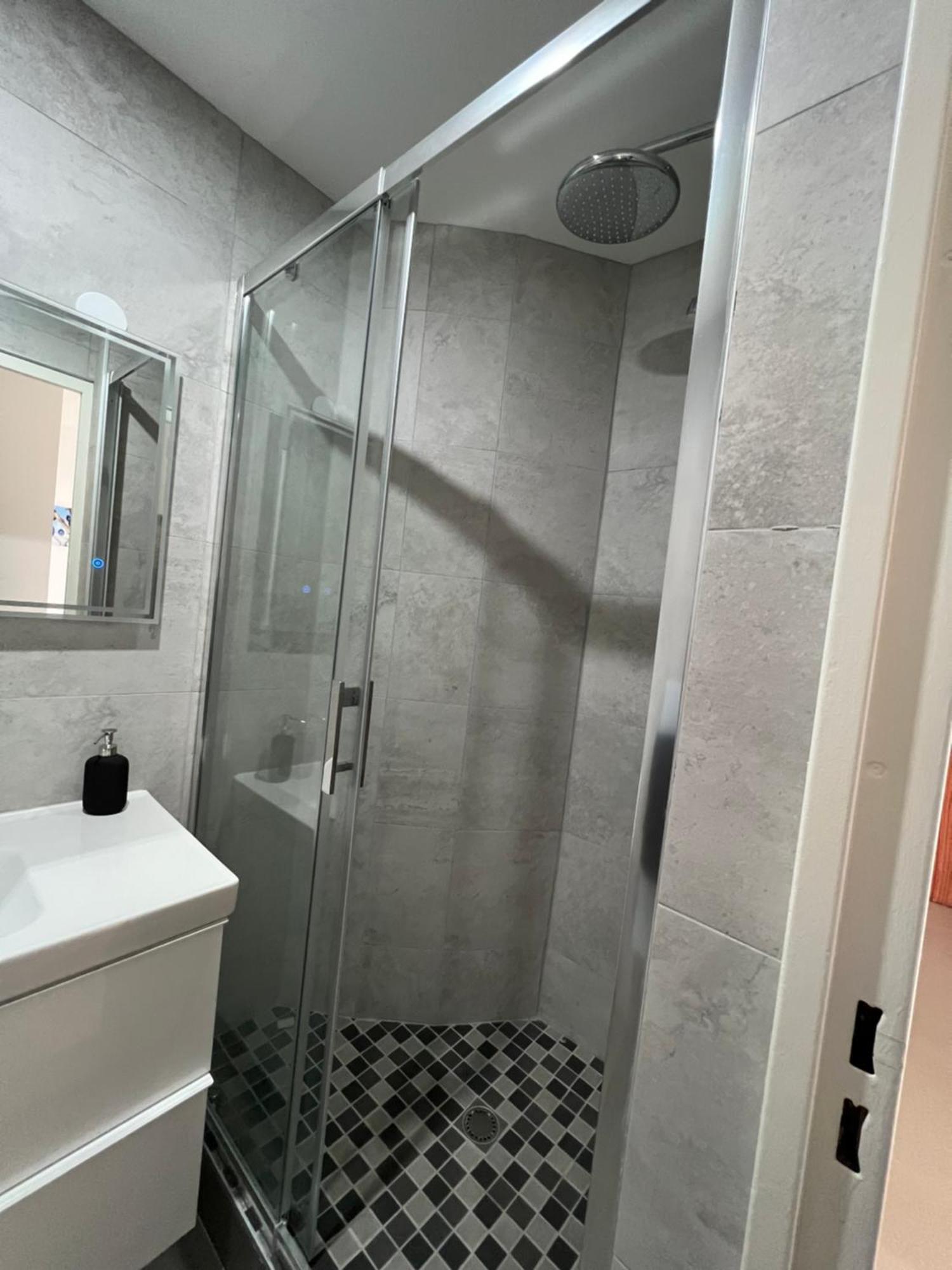 Ferienwohnung Super 4 Pieces Refait A Neuf Villeurbanne Exterior foto